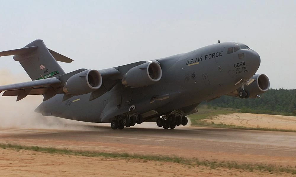 Boeing C-17 Globemaster III: Το θηριώδες αμερικανικό αεροσκάφος που έσωσε εκατοντάδες Αφγανούς από την Καμπούλ